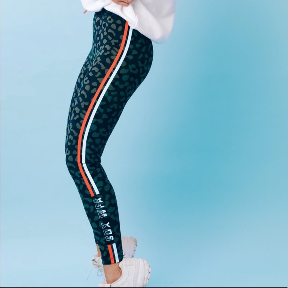 Sarah’s Day x WFA Racer Leggings Camo